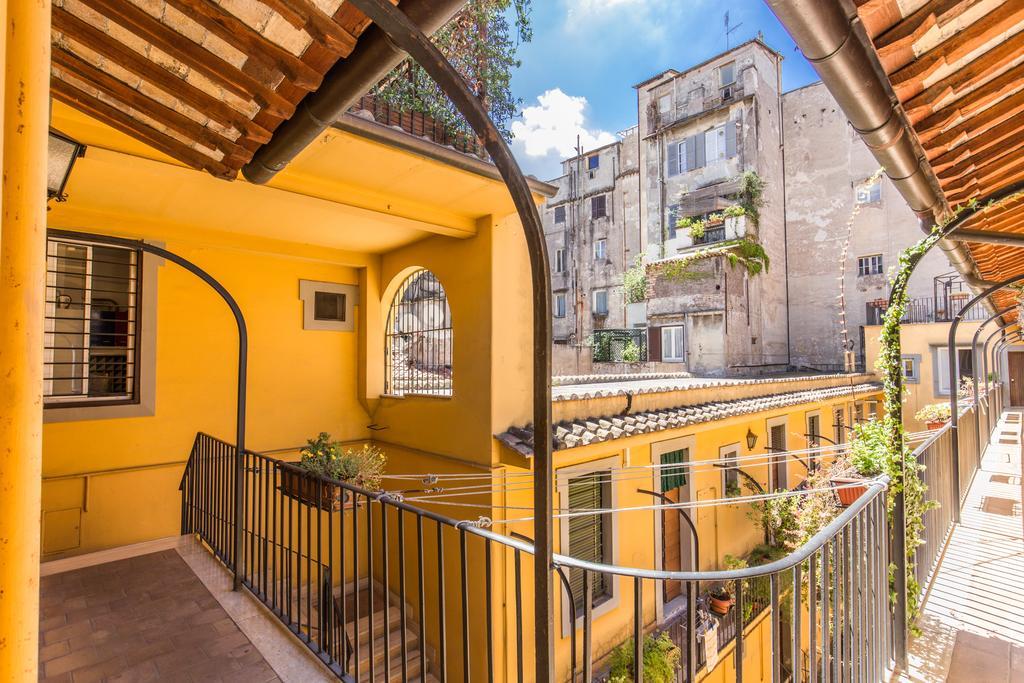 Campo De' Fiori Stylish White Apartment Roma Ngoại thất bức ảnh