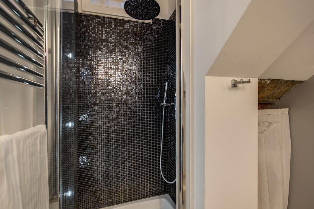 Campo De' Fiori Stylish White Apartment Roma Ngoại thất bức ảnh